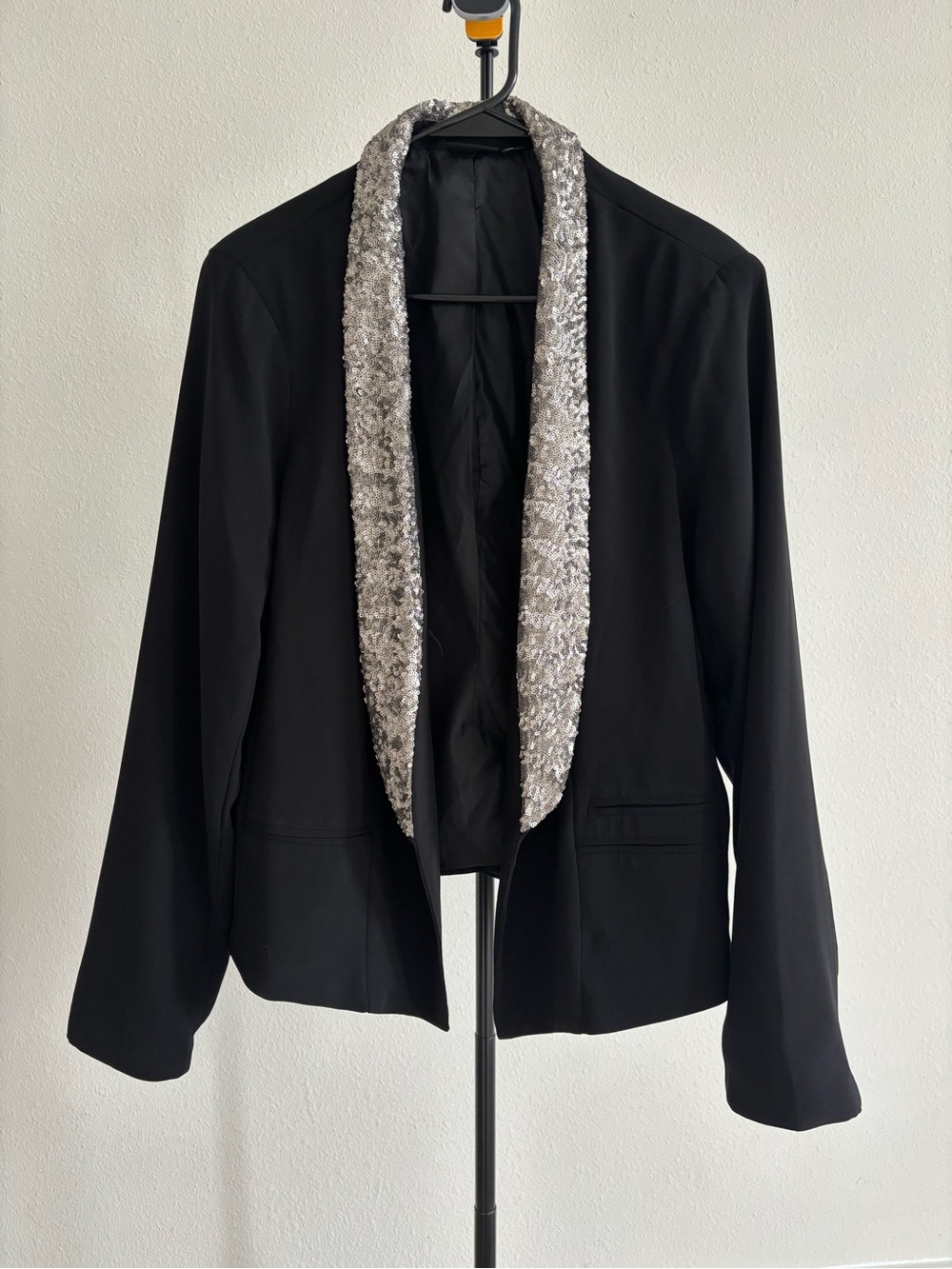 a.n.a Women’s Black Blazer Silver Sequin Shawl Collar Open Front Size XL